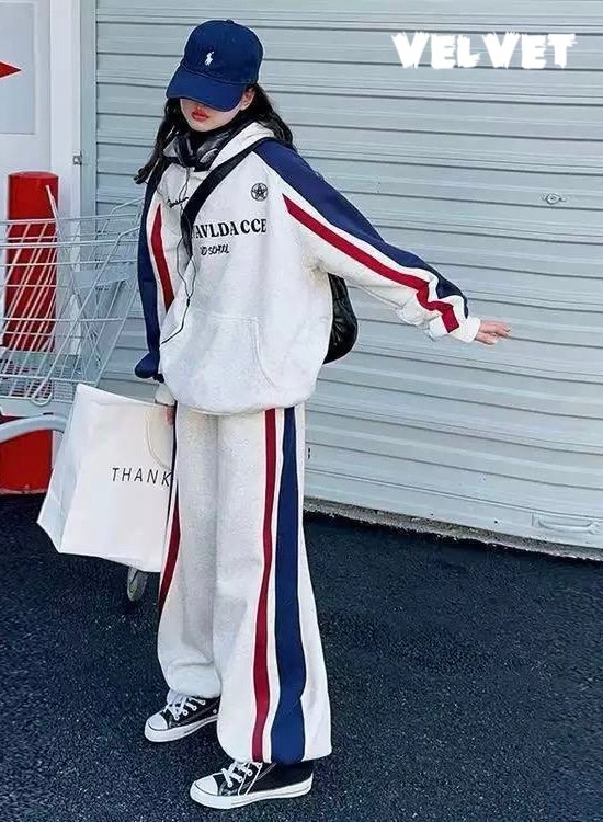 костюм спортивный,женский спортивный костюм из двух предметов,повседневный спортивный костюм,спортивный костюм женский,комплект одежды женский celine спортивный белый