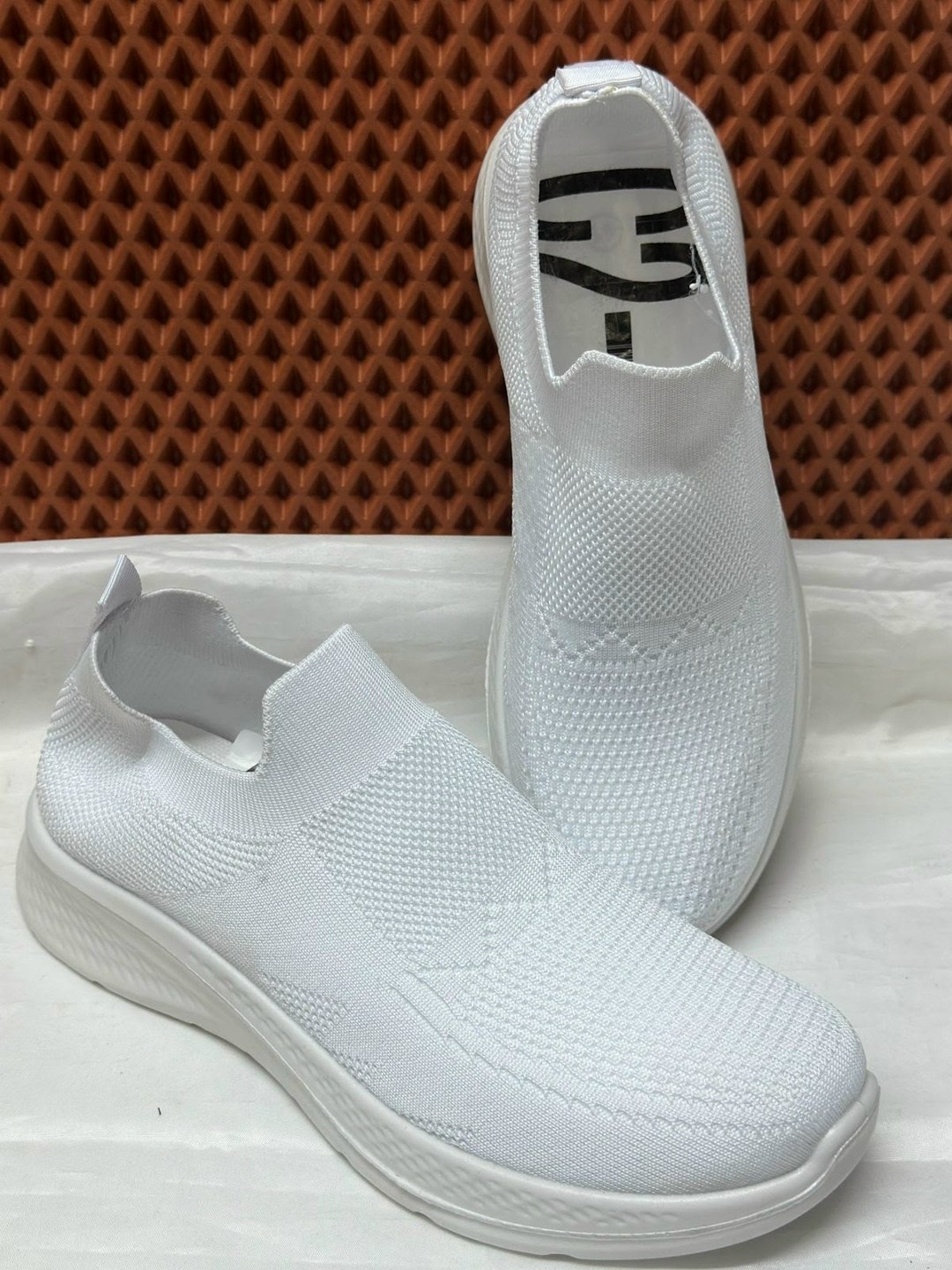 ,женские кроссовки,женские текстильные кроссовки,кроссовки женские розовые,слипоны женские