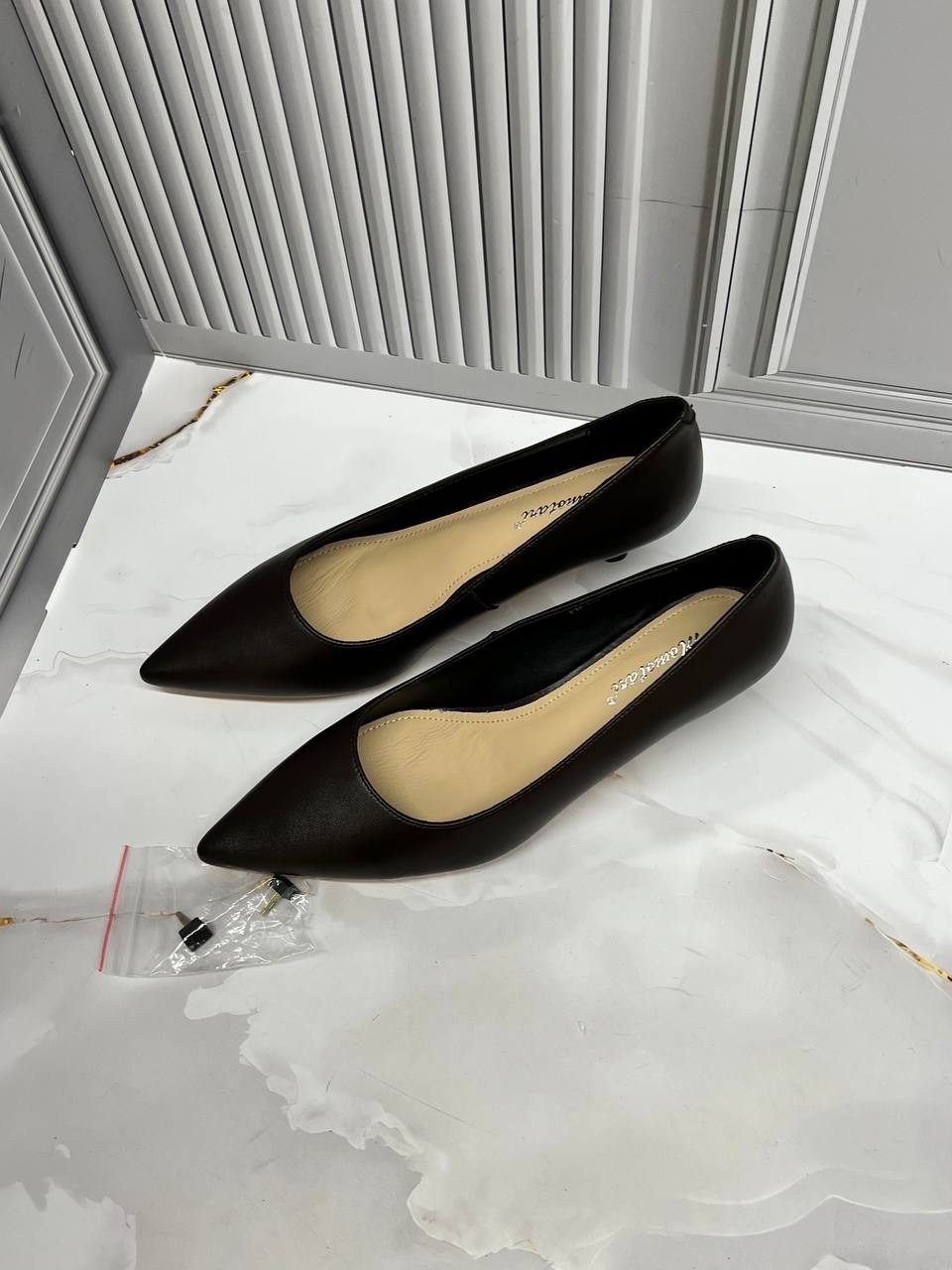 ,женские туфли лодочки,замшевые туфли лодочки,замшевые туфли с острым носком,туфли женские