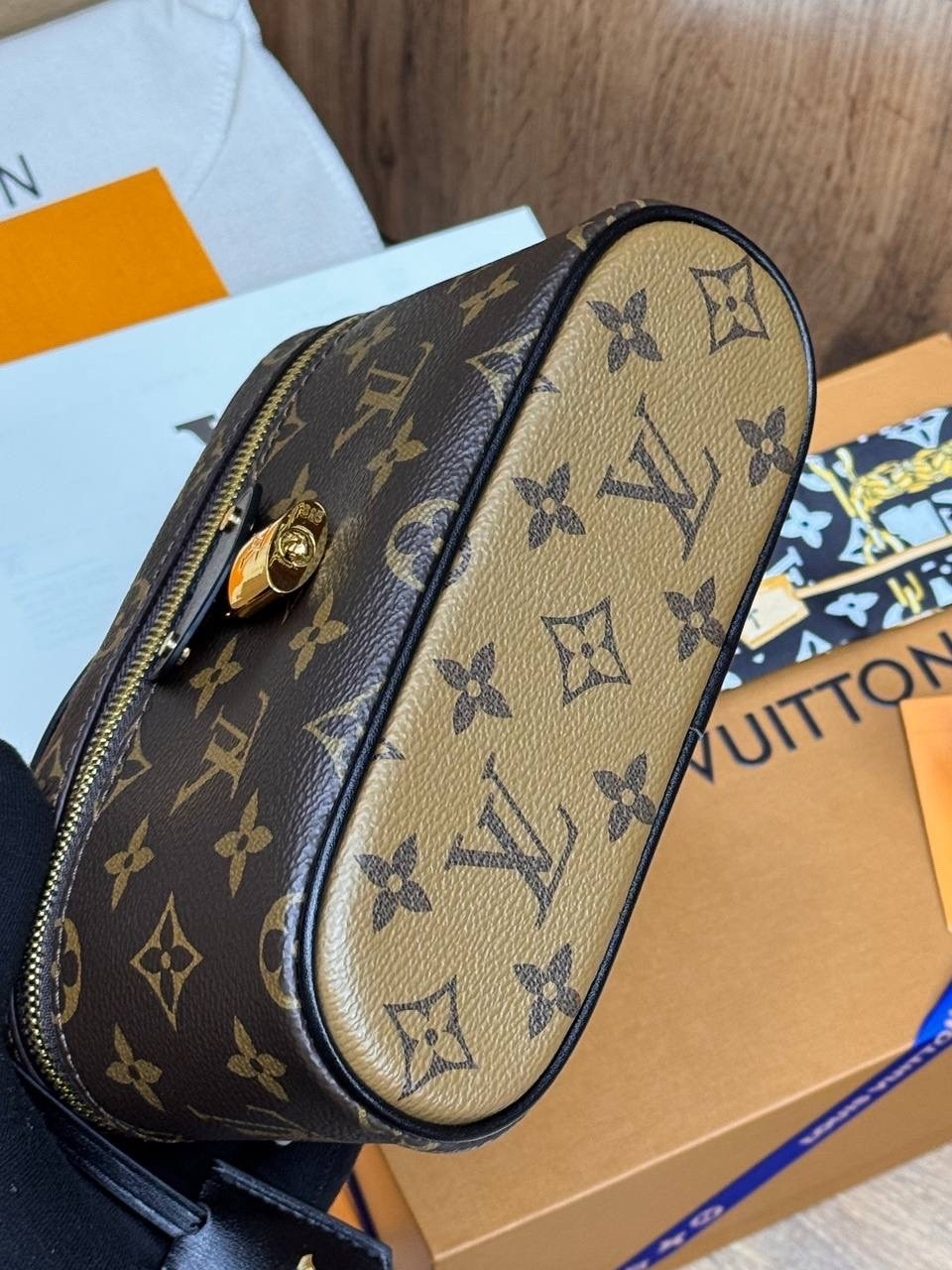 сумка женская louis vuitton,louis vuitton сумка,louis vuitton женская сумка через плечо с,louis vuitton сумка на плечо ведро,louis vuitton косметичка