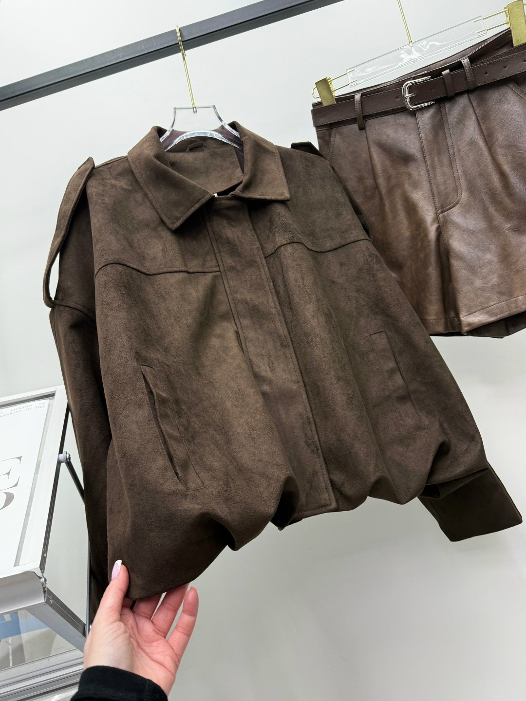 замшевый бомбер,замшевая куртка,женская куртка,кожаная куртка