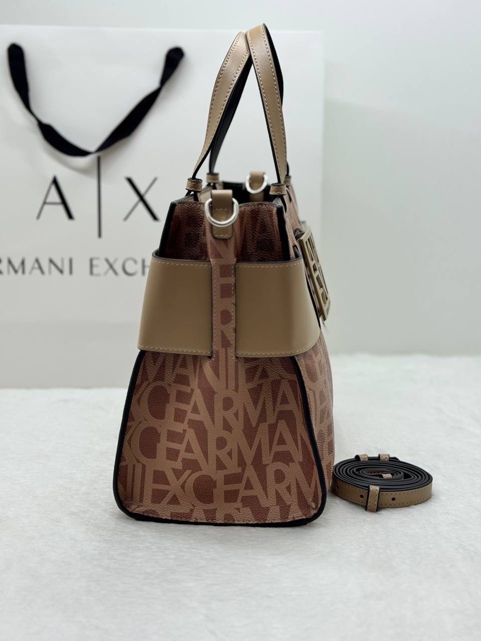 сумка armani exchange,сумка armani,сумка armani exchange сумка,женская сумка с ручками armani exchange,сумка armani exchange женская