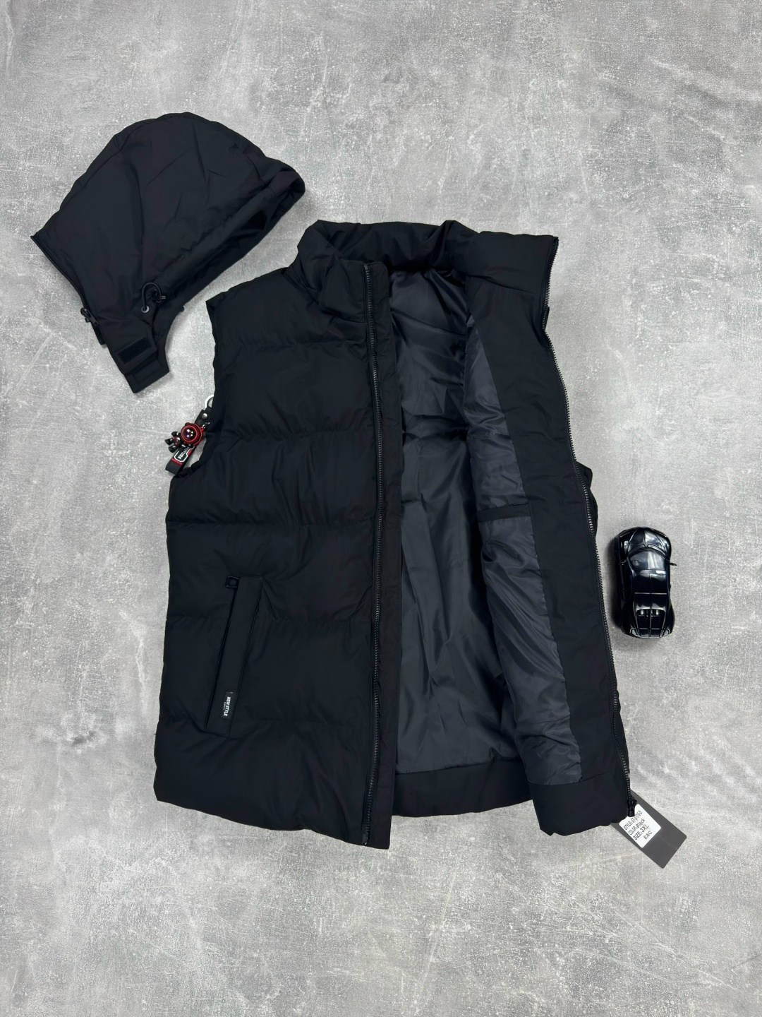 жилетка мужская утеплённая классическая чёрного цвета,мужские жилеты на синтепоне,мужской утепленный жилет,мужские жилетки,утепленный жилет мужской nobrand ada10 черный xxl