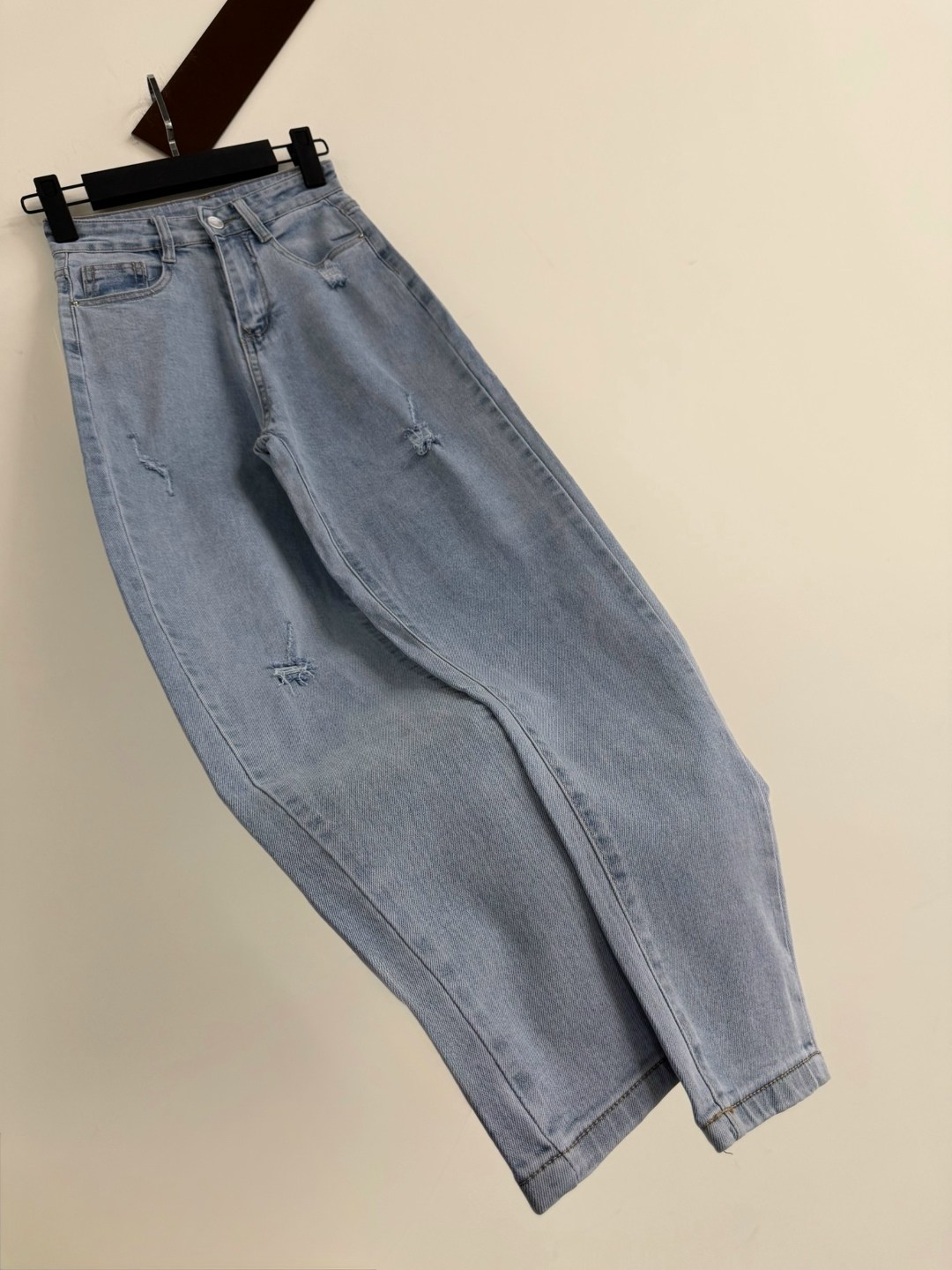 женские джинсы,джинсы женские широкие,широкие джинсы,модные джинсы,прямые джинсы