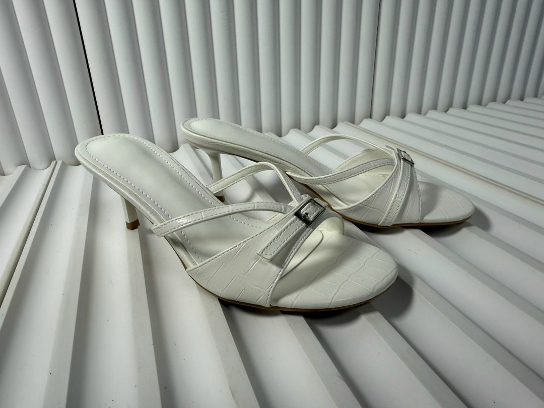 ,босоножки на высоком каблуке,босоножки на каблуках,женские босоножки,коричневые босоножки