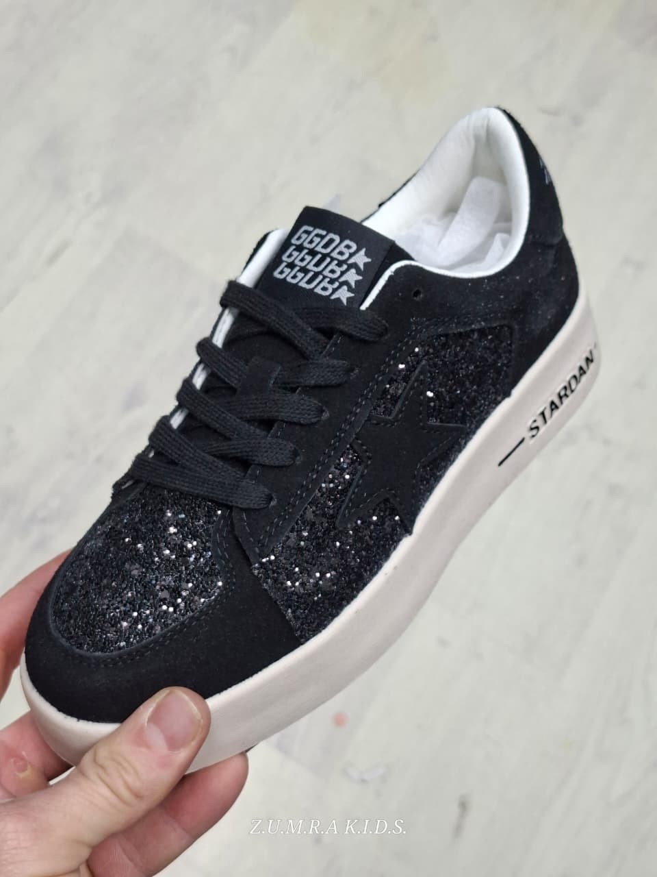 женские кеды,,женская ,кроссовки со звездами,кроссовки женскиe