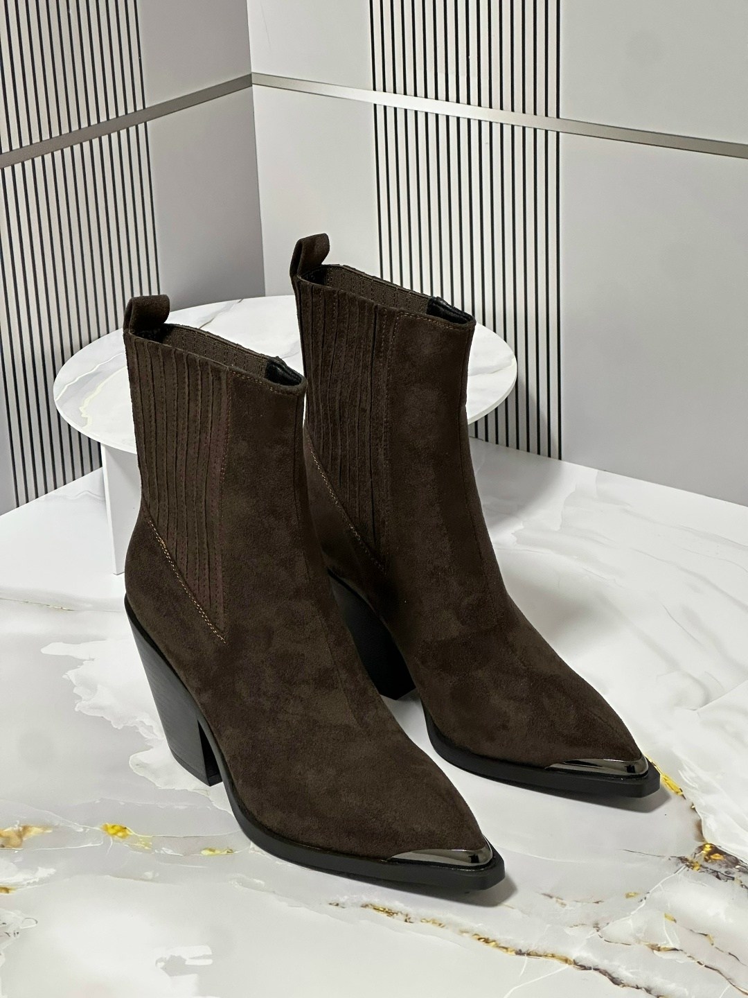 ,казаки замшевые эконика, женская,казаки женские,полусапоги