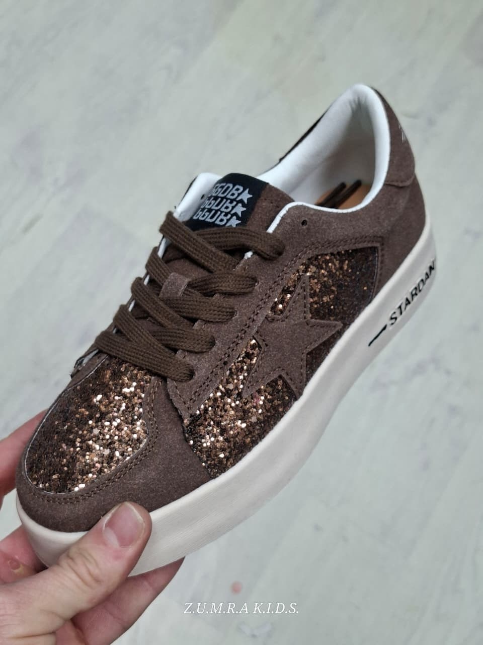 женские кеды,,женская ,кроссовки со звездами,кроссовки женскиe