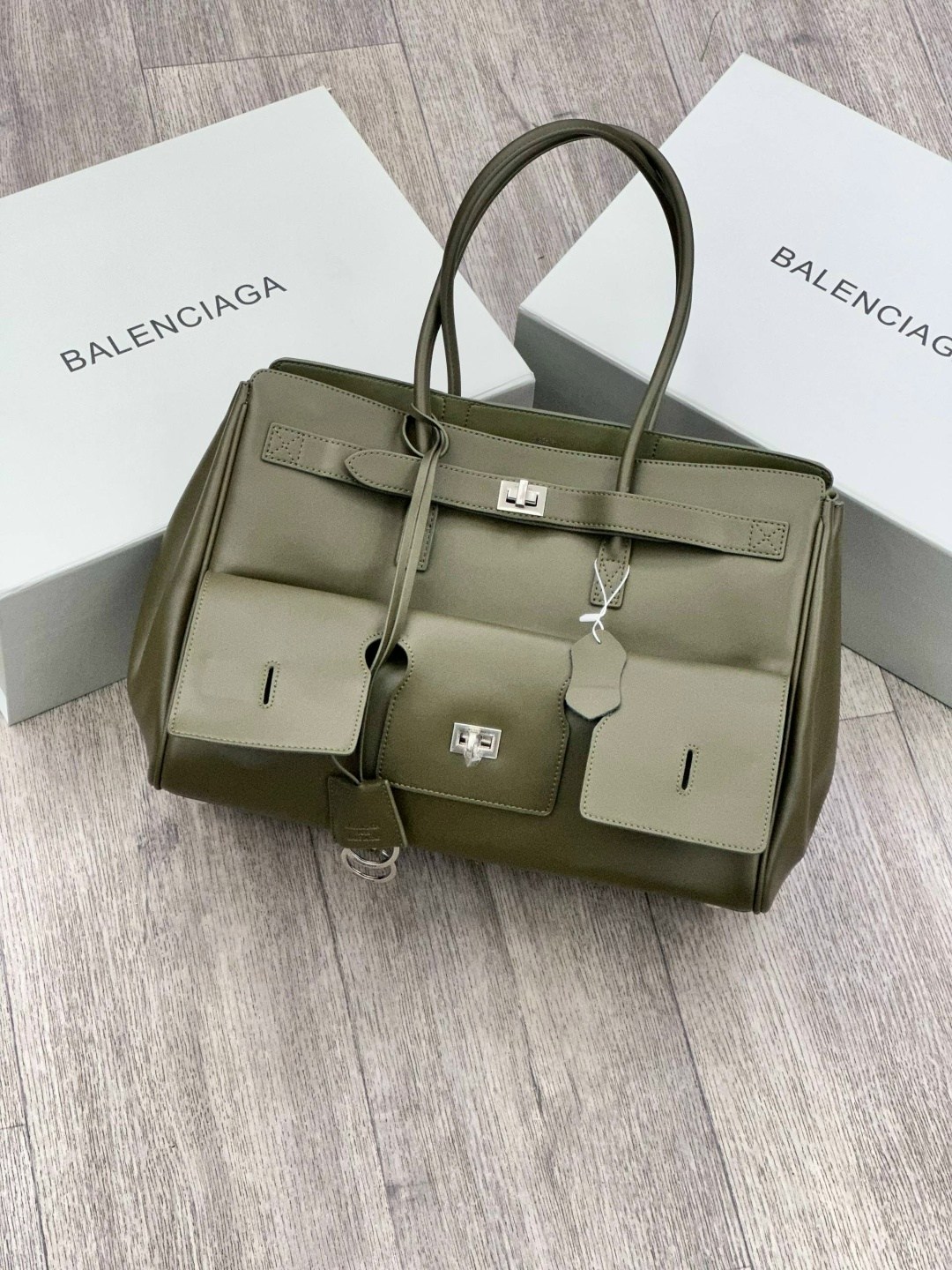 сумка balenciaga,сумка,женская сумка balenciaga,модная сумка,сумка женская