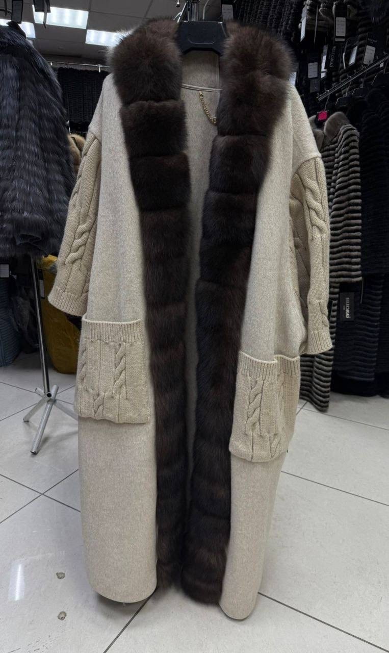пальто с соболем loro piana,пальто с соболем двухстороннее кашемир loro piana,кашемировое пальто loro piana с соболем,длинный кардиган с мехом,пальто с мехом
