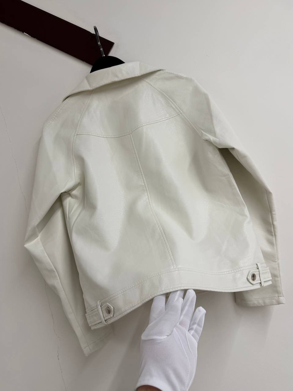 женская куртка из искусственной кожи,кожаная куртка женская,косуха куртка,белая кожаная куртка,женская байкерская куртка из искусственной кожи
