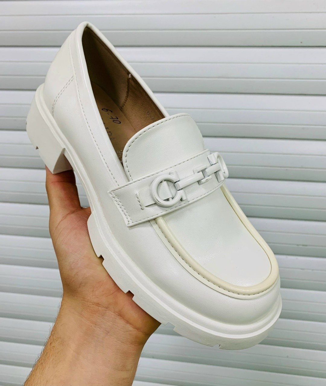 ,лоферы женские,женская ,модные лоферы,туфли