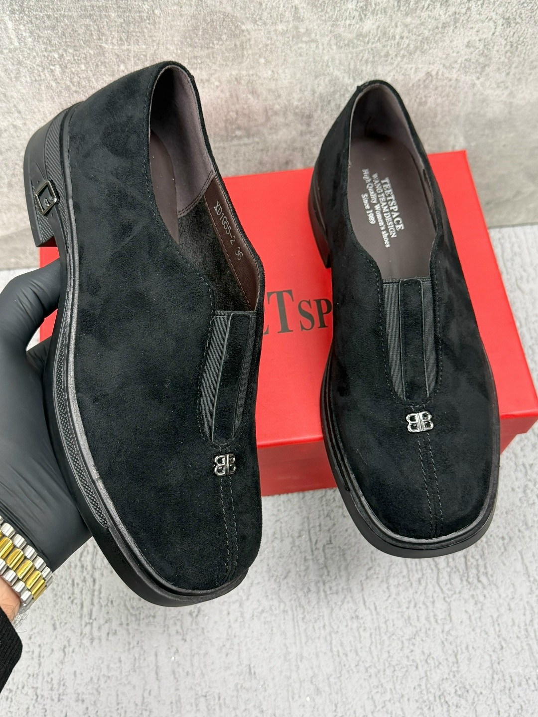 ,женская ,модные лоферы,лоферы замшевые,cesare paciotti замшевые туфли