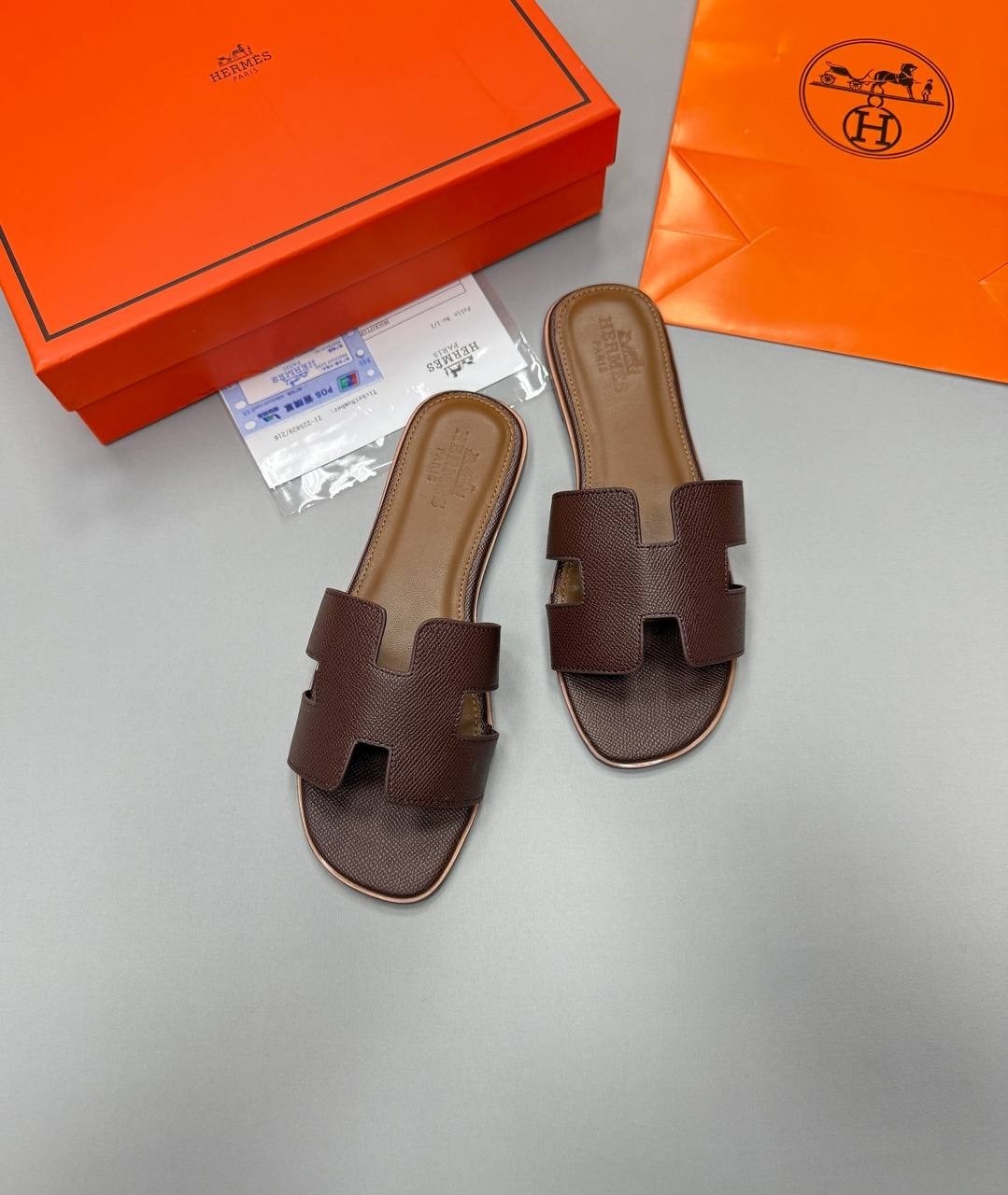 шлепки hermes женские,шлепки гермес женские,шлепанцы эрмес,шлепки эрмес коричневые,шлепки гермес женские 2026