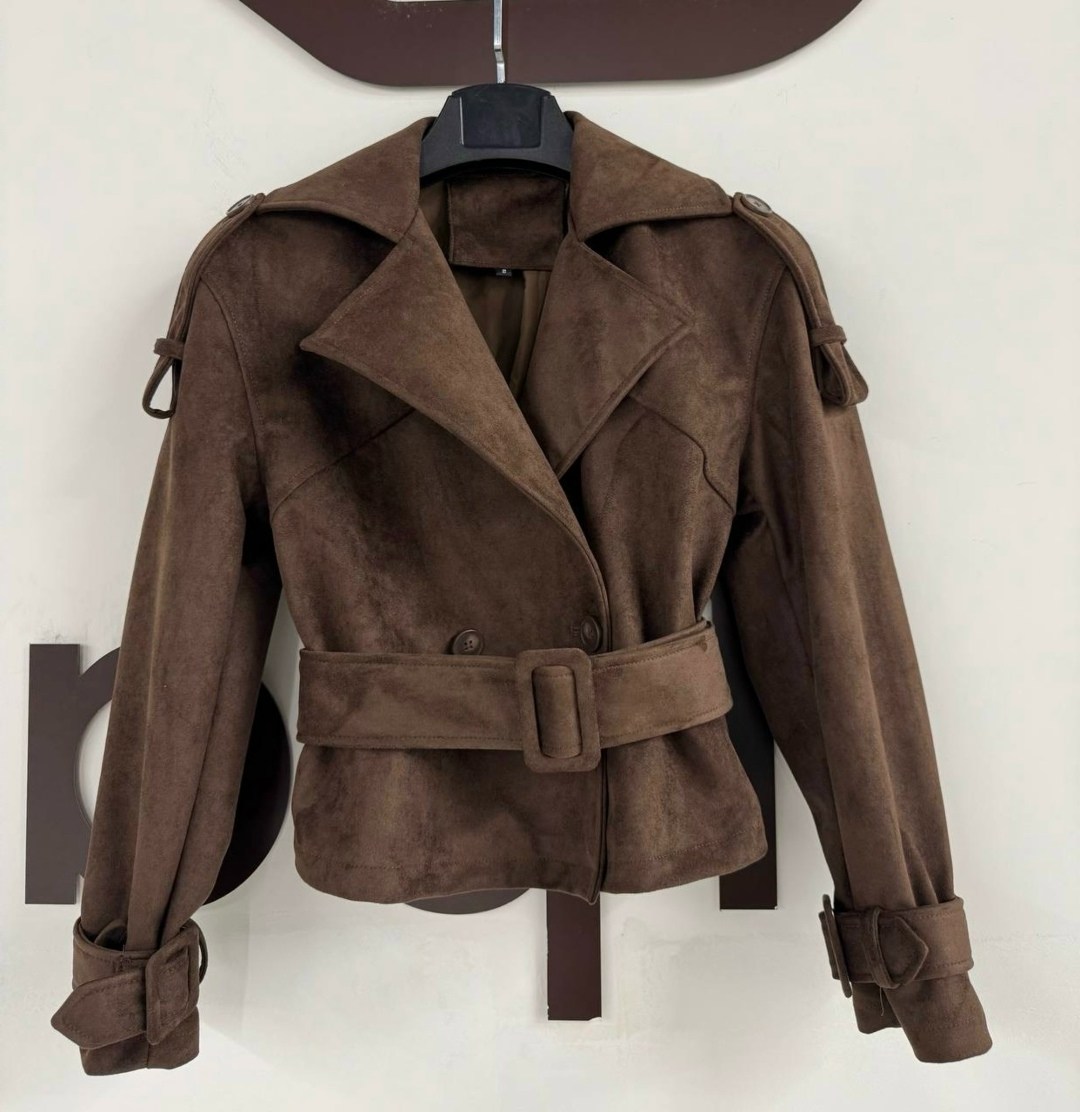 замшевые куртки,куртка косуха замшевая коричневая с поясом tadari,классическая коричневая замшевая женская куртка с поясом,кожаная куртка,куртка замшевая женская