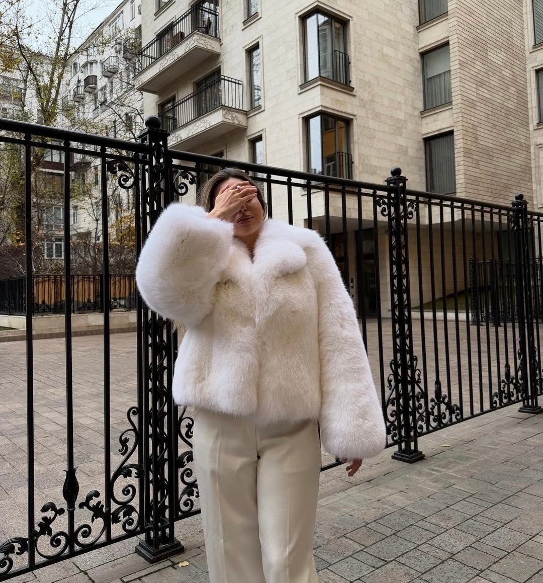 шуба белая,женская теплая шуба из натурального лисьего меха,шуба песец,шубка,шуба