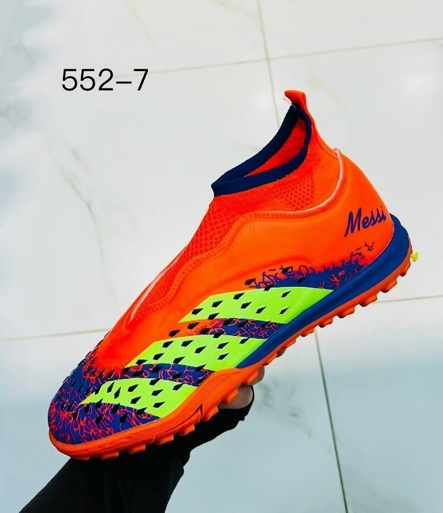 сороконожка для футбола,бутсы футбольные детские сороконожки,футбольные сороконожки,футбольная бутса,футбольная