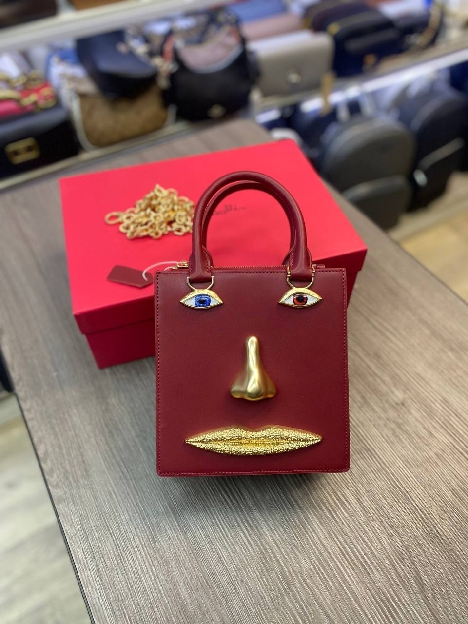 сумка-тоут schiaparelli,сумка schiaparelli,сумка женская schiaparelli,бархатная сумка для глаз schiaparelli premium sense demon,сумка schiaparelli натуральная кожа