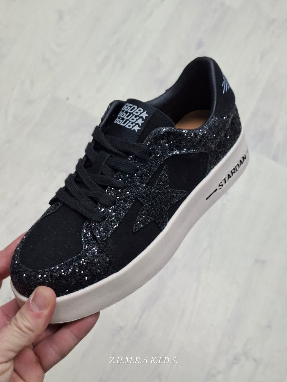 женские кеды,,женская ,кроссовки со звездами,кроссовки женскиe