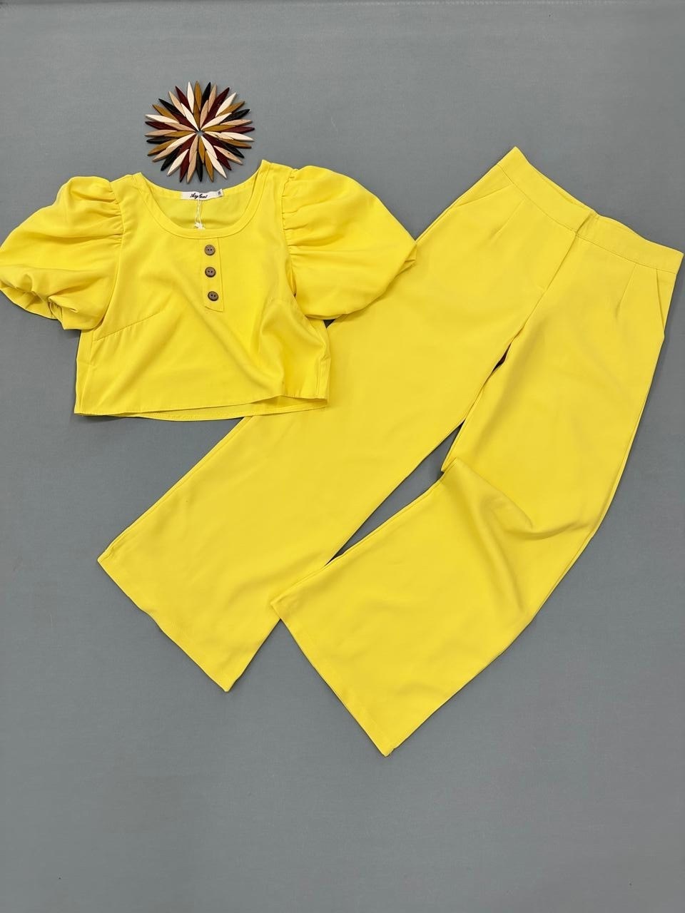 костюм нарядный для девочек,стильные костюмы,костюм для девочек,костюм желтый,брючный костюм для девочек