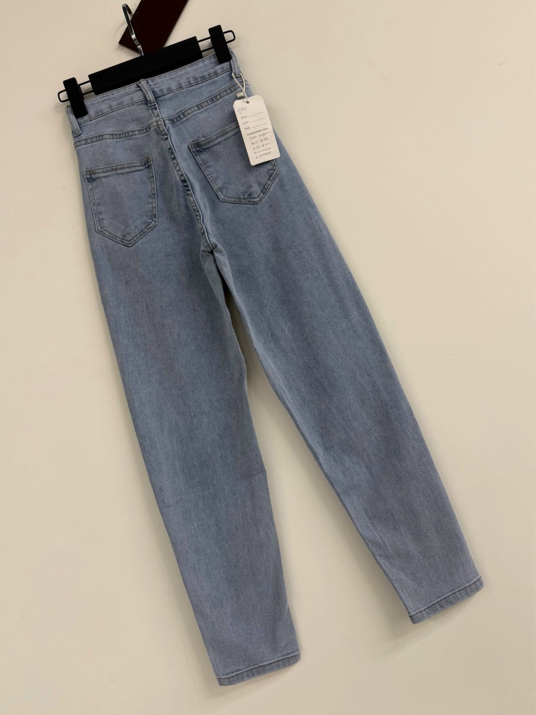 женские джинсы,джинсы женские широкие,широкие джинсы,модные джинсы,прямые джинсы