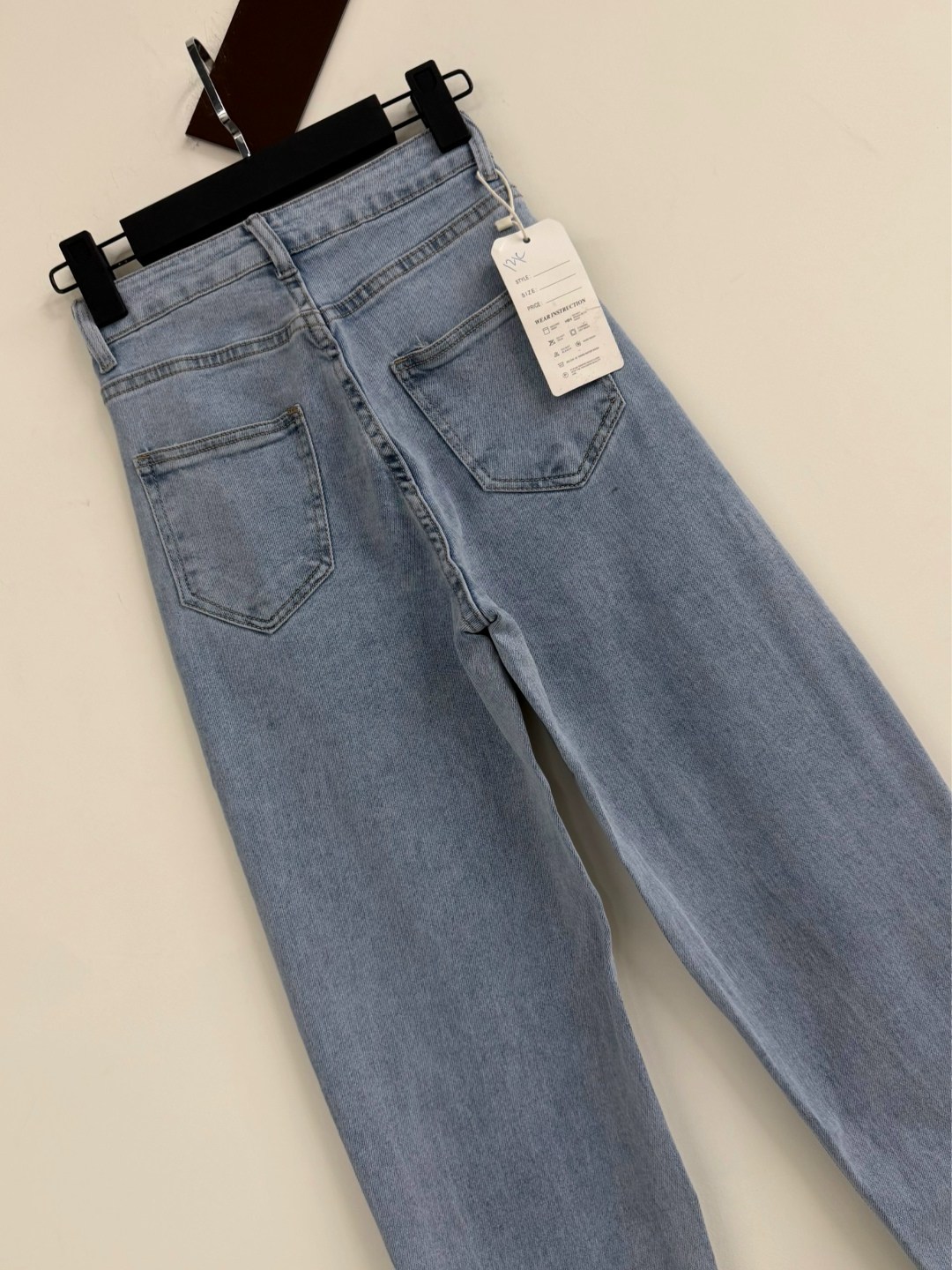 женские джинсы,джинсы женские широкие,широкие джинсы,модные джинсы,прямые джинсы