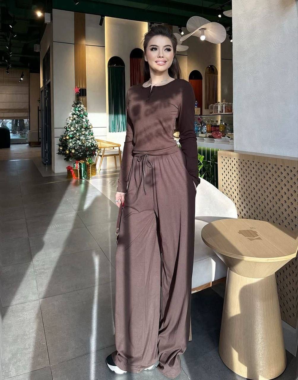 брючный костюм,повседневный костюм,костюмы женский,костюм с брюками трикотажный,костюм женский с капри