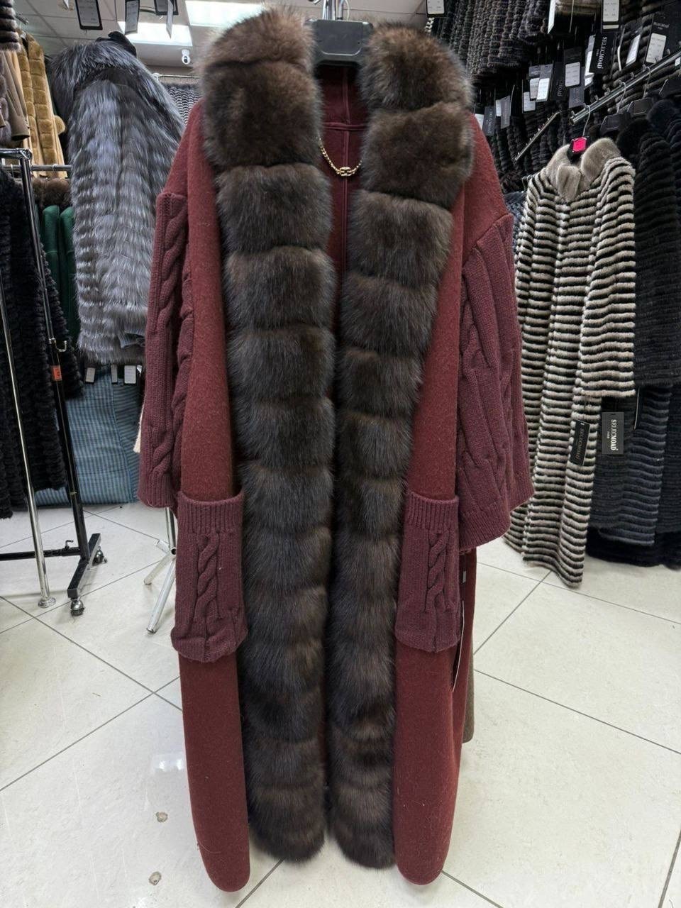 пальто с соболем loro piana,пальто с соболем двухстороннее кашемир loro piana,кашемировое пальто loro piana с соболем,длинный кардиган с мехом,пальто с мехом