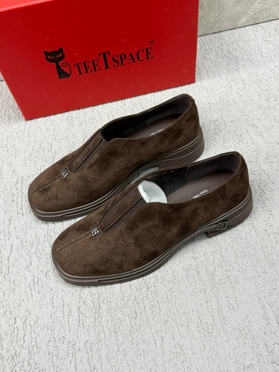 ,женская ,модные лоферы,лоферы замшевые,cesare paciotti замшевые туфли