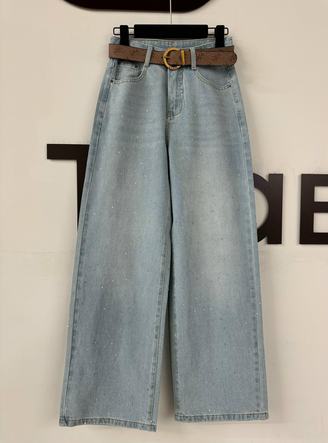 женские джинсы,джинсы широкие,широкие джинсы женские,модные джинсы,стильные джинсы