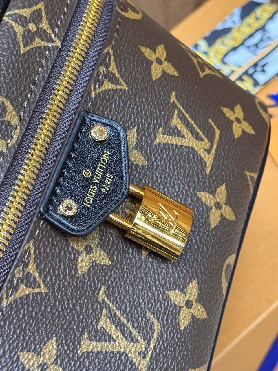 сумка женская louis vuitton,louis vuitton сумка,louis vuitton женская сумка через плечо с,louis vuitton сумка на плечо ведро,louis vuitton косметичка