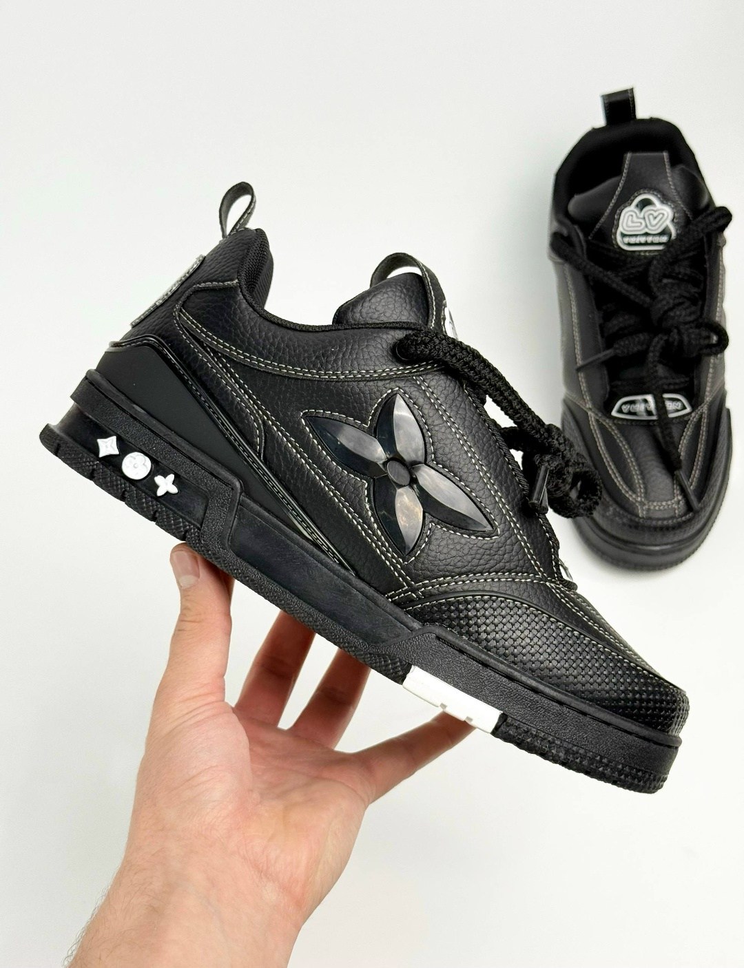 кроссовки louis vuitton skate sneaker black черный,кроссовки louis vuitton skate sneaker oversized flower-black черный,кроссовки louis vuitton,мужские лаковые черные кроссовки louis vuitton trainer,кр