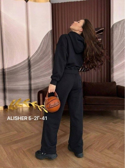 спортивный костюм женский,стильный костюм,спортивный костюм,женский костюм,женский костюм тройка