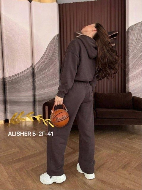 спортивный костюм женский,стильный костюм,спортивный костюм,женский костюм,женский костюм тройка