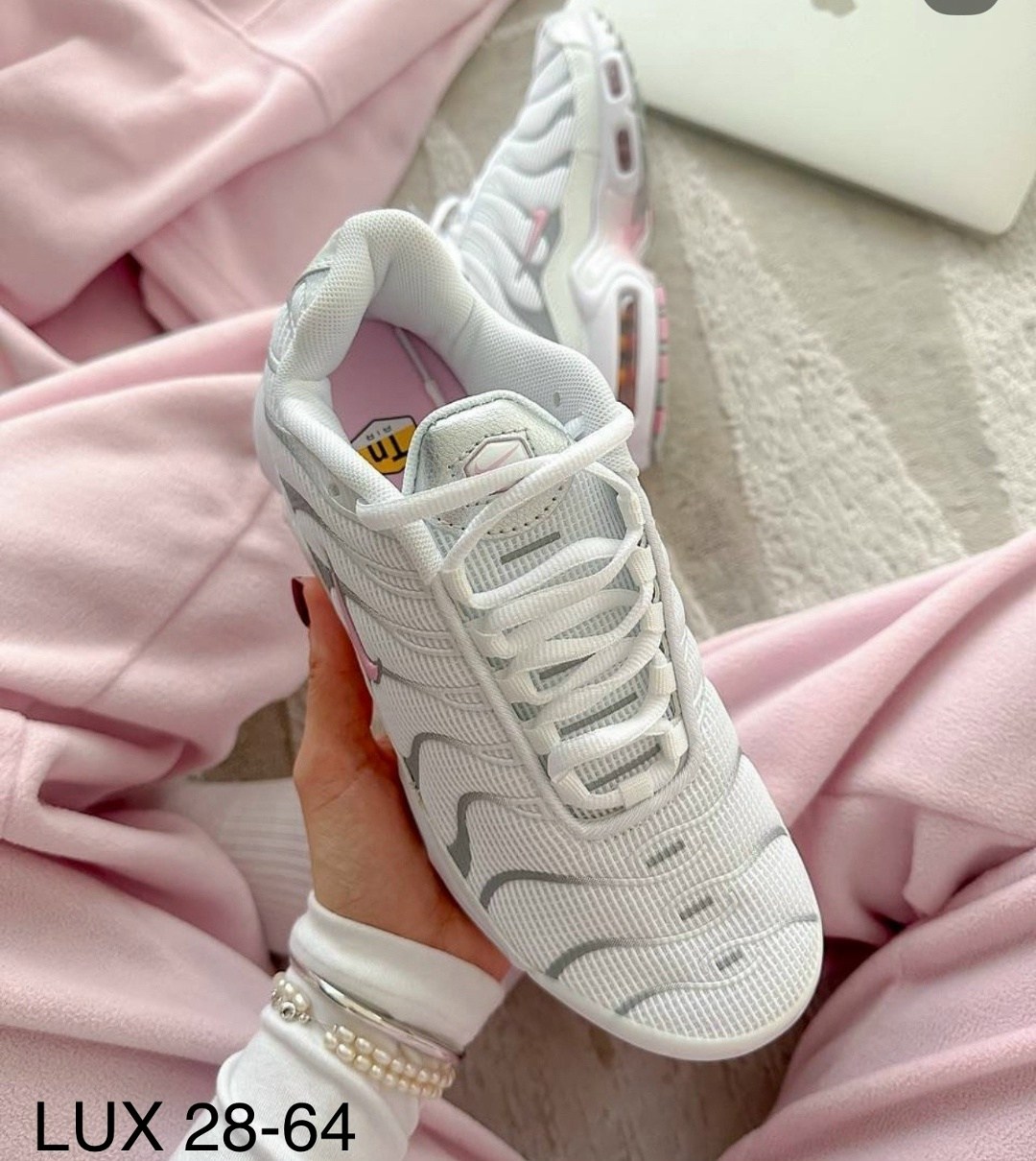 кроссовки спортивные air max tn plus nike,кроссовки летние спортивные nike air max tn plus,кроссовки женские air max tn plus nike,кроссовки air max tn plus nike,кроссовки спортивные air max plus nike