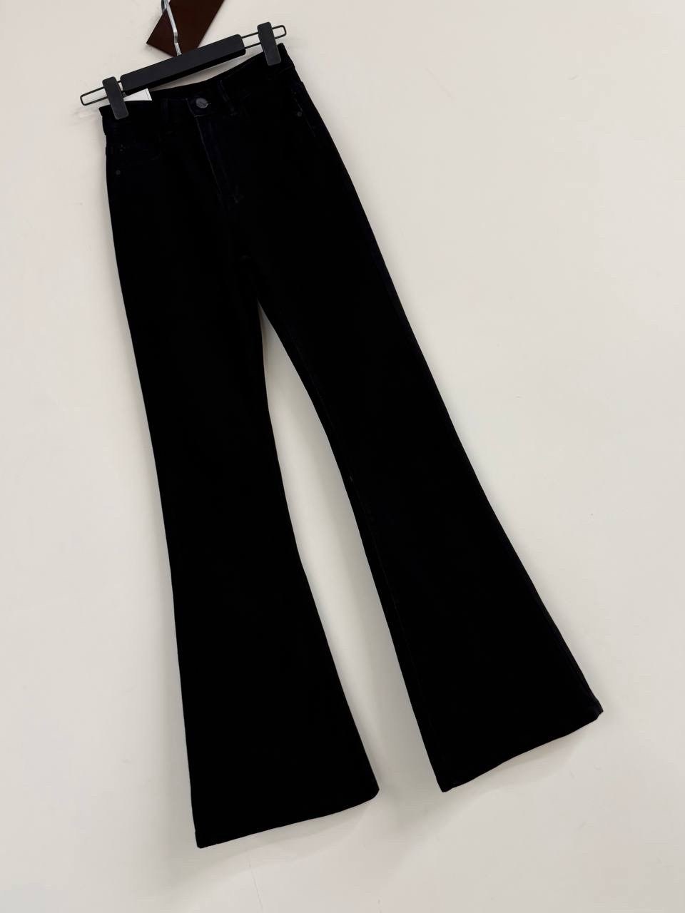 женские эластичные джинсы-клеш с завышенной талией,джинсы клеш от колена с завышенной талией,клеш джинсы черные,расклешенные джинсы с высокой талией,женские джинсы клеш