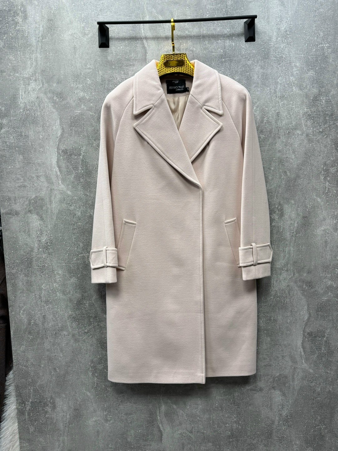 пудровое пальто,шерстяное пальто,пальто,пальто женские,пальто средней длины