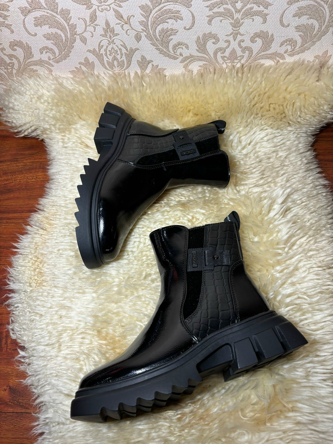 ,ботинки женские,ботинки женские демисезонные лаковые,лакированные ботинки,полусапоги