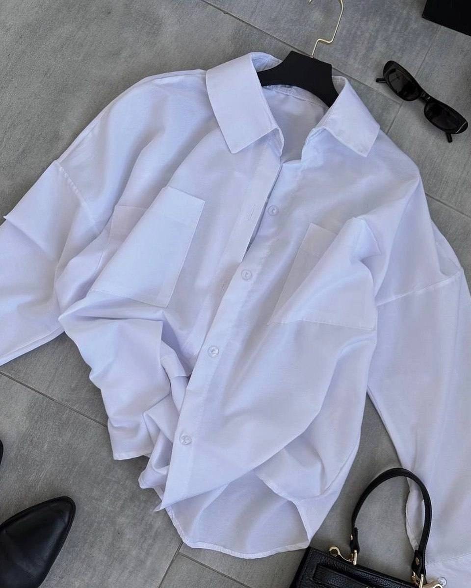 женщина в рубашке,рубашка женская,белая рубашка,стиль одежды