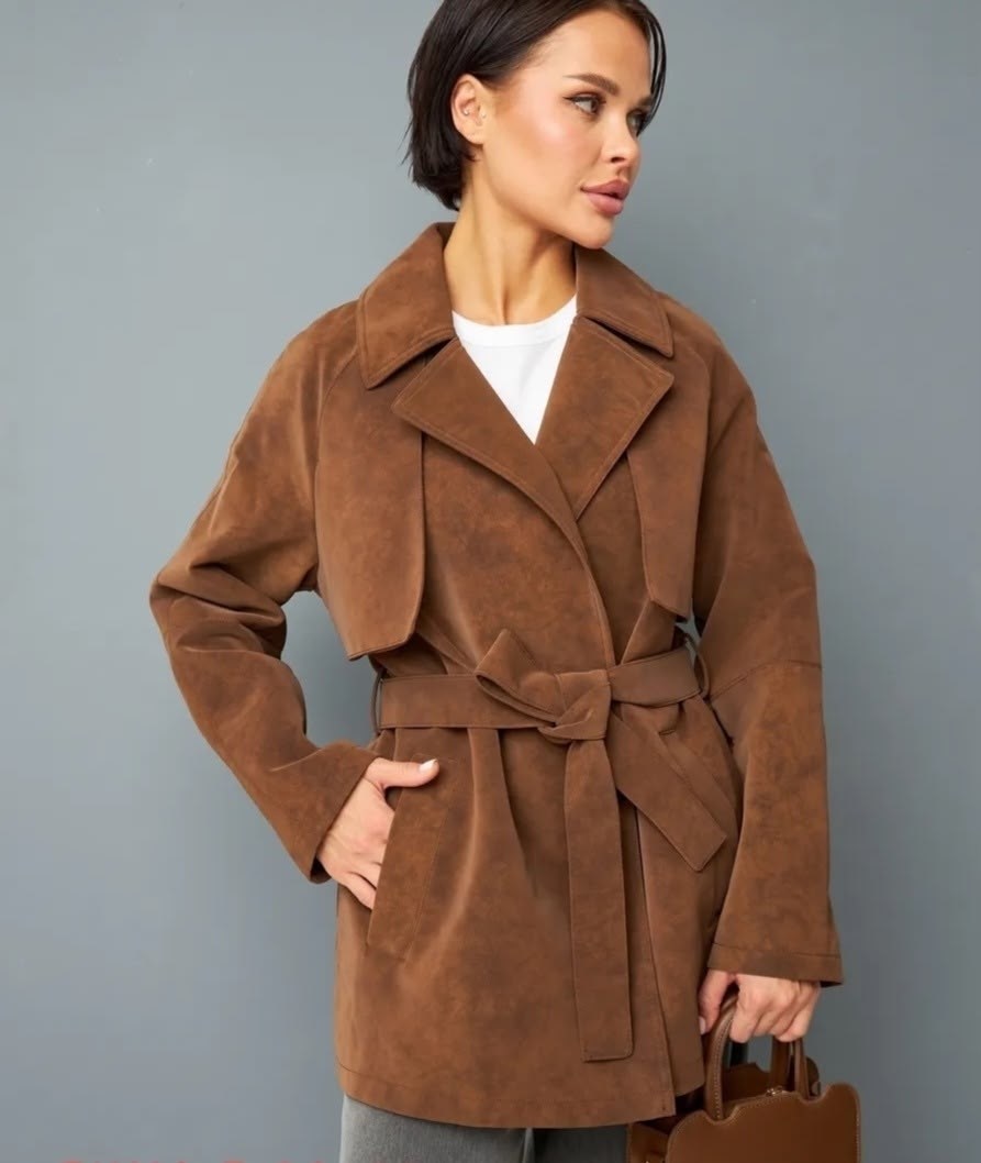 куртка замшевая,куртка замшевая демисезонная,женская верхняя одежда,классическая коричневая замшевая женская куртка с поясом,куртка стильная