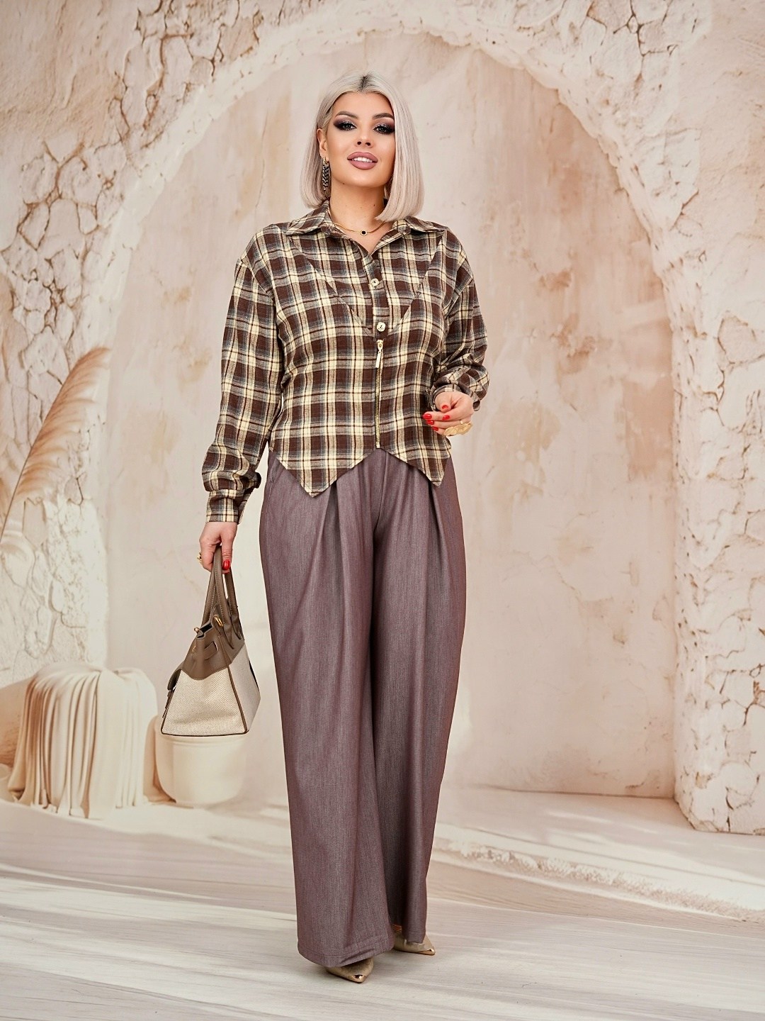 стильные костюмы,костюм классический, оптом,рубашка женская в клетку с капюшоном синяя,костюм двойка