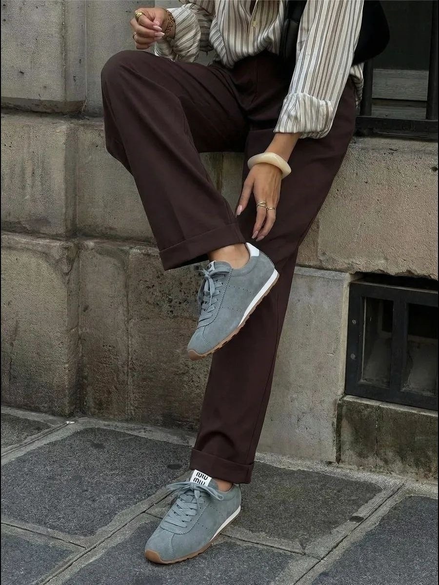 adidas samba brown,одежда кэжуал,образ кэжуал,замшевые кроссовки,штаны кэжуал