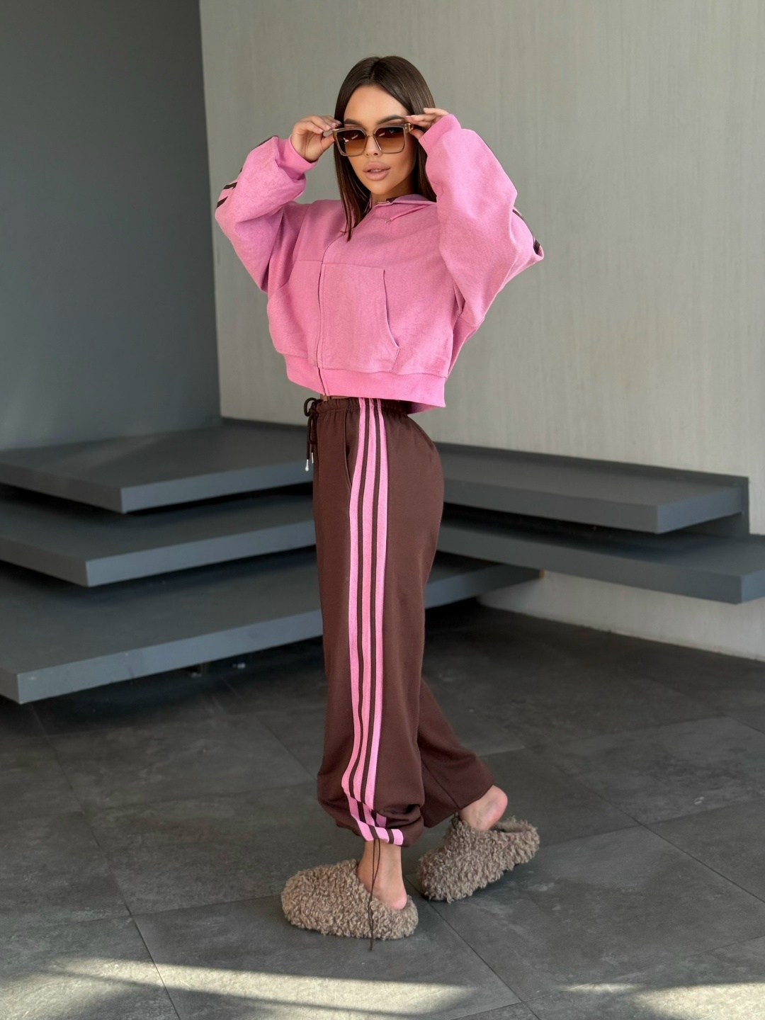 женские костюмы,женский спортивный костюм,костюм велюровый,спортивный костюм,розовые костюмы