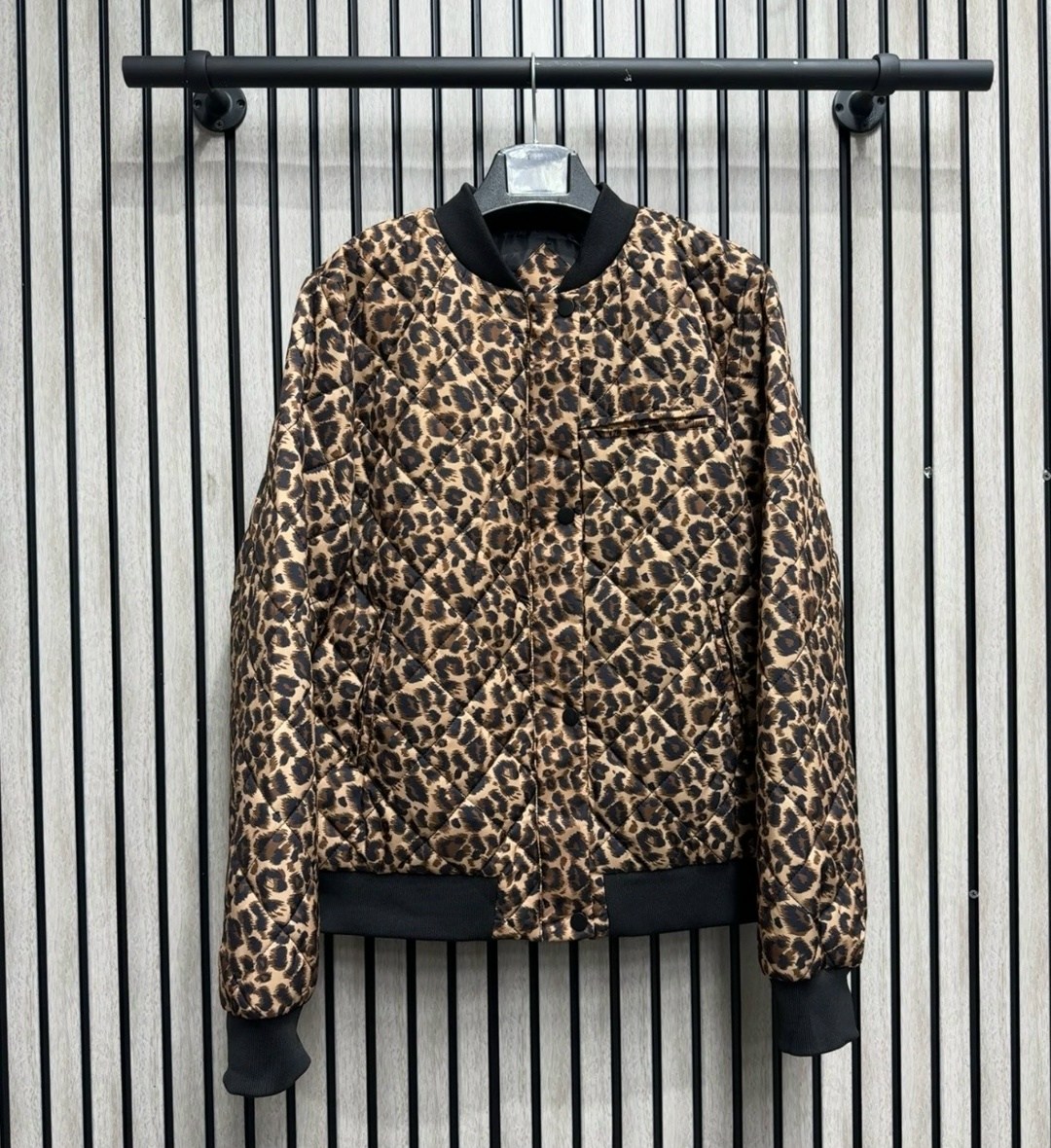 куртка бомбер леопардовая,куртка бомбер,бомбер леопардовый victi,демисезонная куртка бомбер,куртка бомбер леопардовые арт.3667695