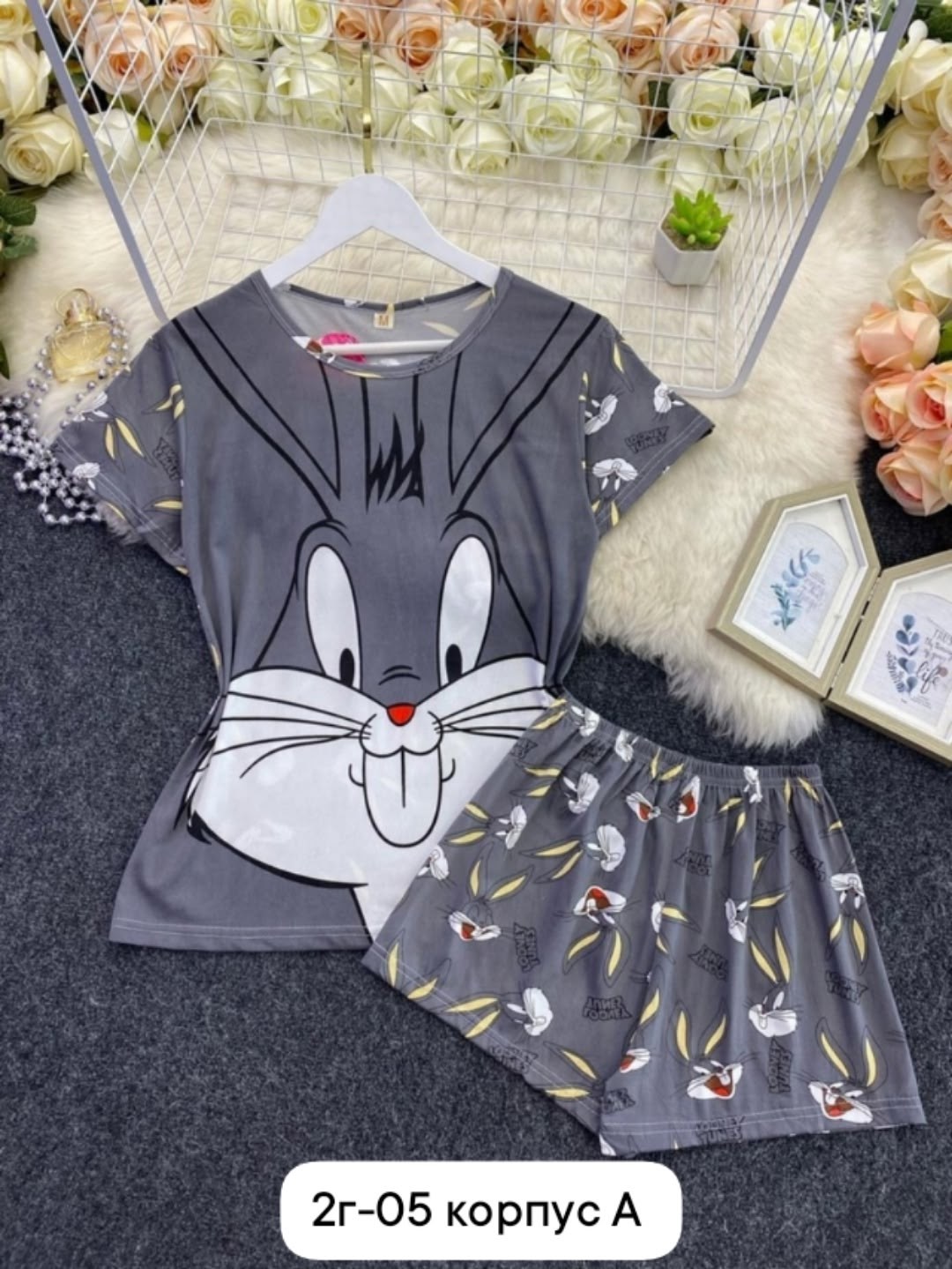 женские пижамы,пижама спать,пижама с багз банни женская,женская пижама "багз банни" 44-46 размера,пижама с шортами hivati