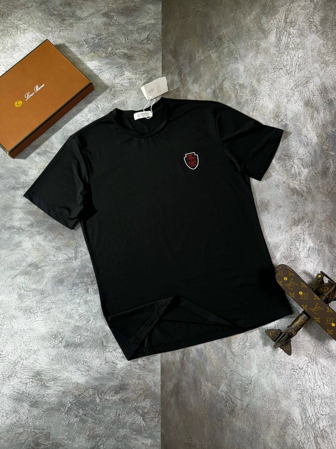 футболки мужские,футболки женские мужские,футболки для мужчин,футболка,брендовые футболки