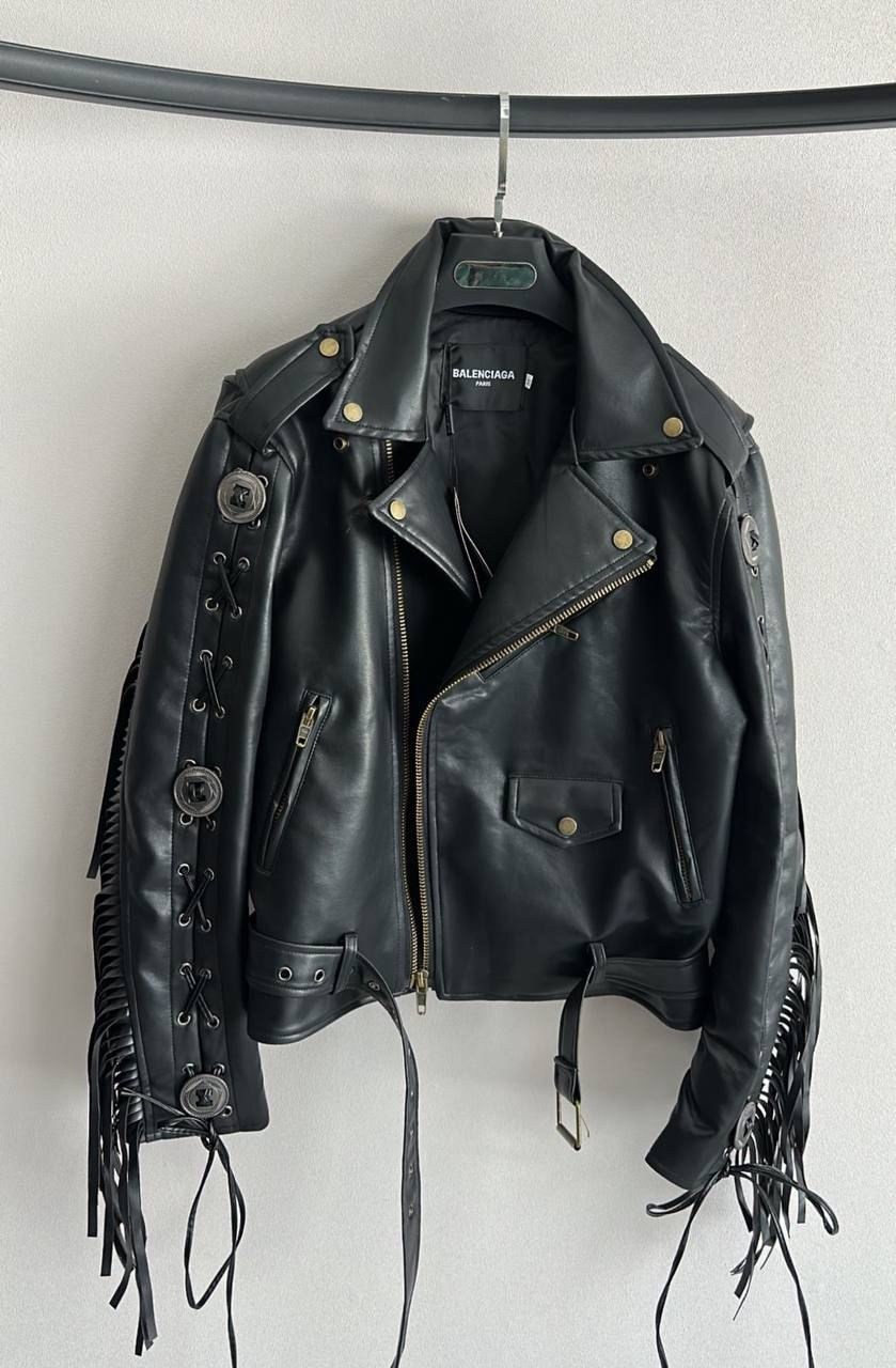 кожаная куртка,косуха с бахромой,кожаная куртка с бахромой,косуха женская,косуха