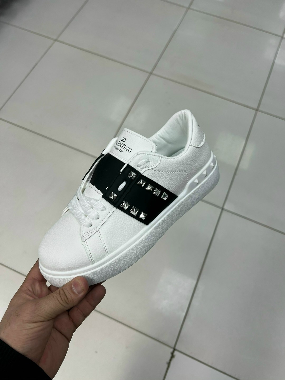 кеды валентино женские,,valentino кроссовки,кроссовки valentino garavani rockstud,кеды валентино