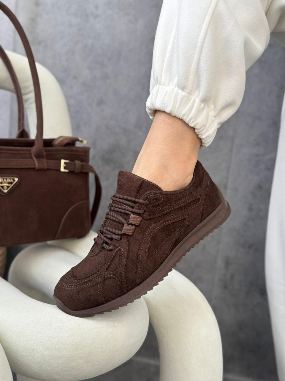 женские кроссовки,,удобные кроссовки,кроссовки брендовые,кроссовка