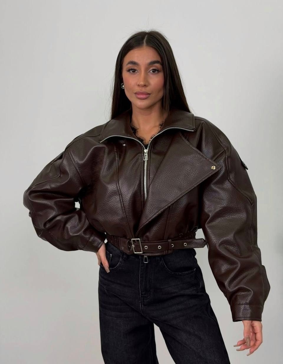 женская куртка кожаная оверсайз короткая okssana firsanova,кожаная куртка женская,куртка кожаная,модная кожаная куртка,женская куртка-бомбер из искусственной кожи